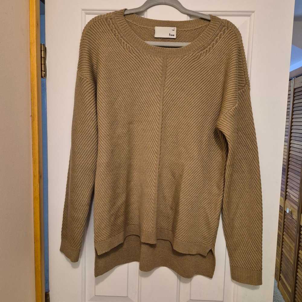 Wilfred Free Aritzia Lin Sweater 100% Merino Wool Camel Tan Ribbed Knit Medium